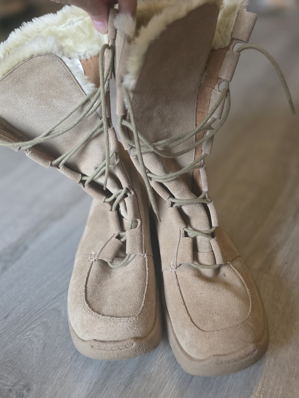 dELiA*s Vintage 1990's Tan Suede Lace-Up Faux Fur Lined Boots - EXCELLENT Condit